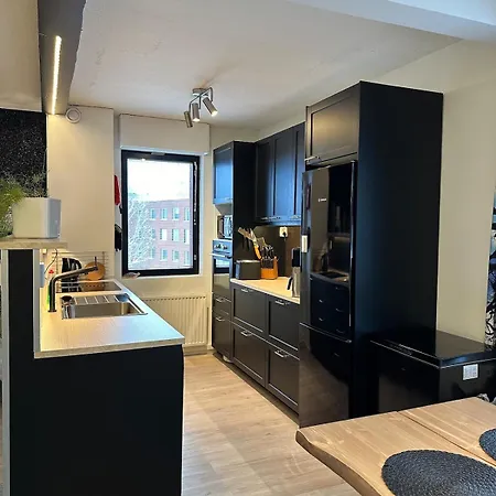 Daire A One-bedroom Near Downtown *